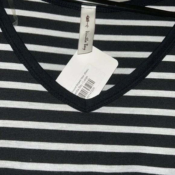 Vanilla Bay Striped Maxi Dress black- large - Picture 2 of 6